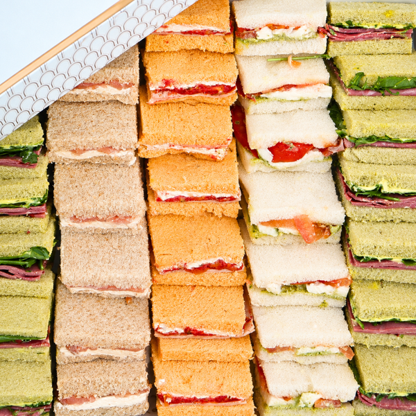 Bandeja de sándwiches dobles premium